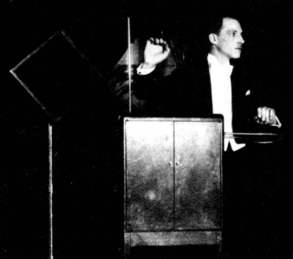列弗Sergeyevich Termen c。1924。音乐技术(感谢维基百科提供的照片)